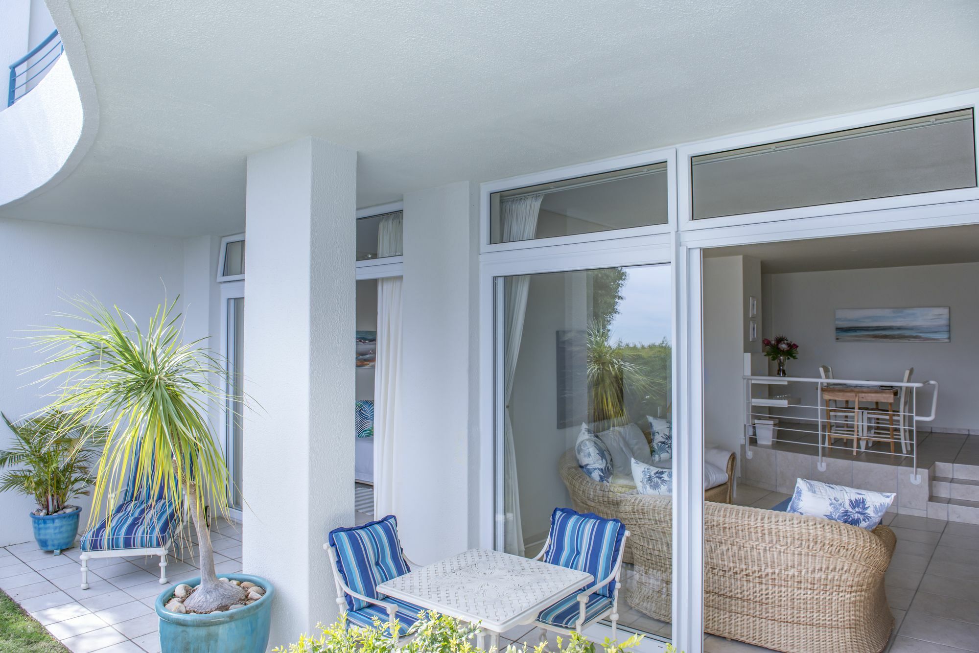 Bay Reflections Camps Bay Luxury Serviced Apartments เคปทาวน์ ภายนอก รูปภาพ