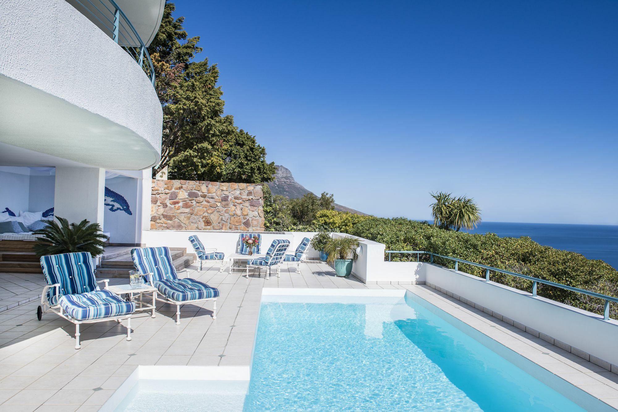 Bay Reflections Camps Bay Luxury Serviced Apartments เคปทาวน์ ภายนอก รูปภาพ